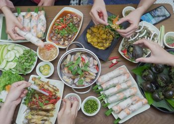 Con móng tay là gì? Những món ngon làm từ ốc móng tay 