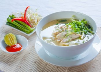 2 Cách nấu phở gà ngon đơn giản tại nhà