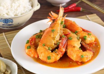 Cách làm món tôm kho tàu ngon tại nhà