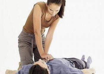 Biện pháp sơ cứu đúng cách nạn nhân bị ngạt nước nhất định phải biết