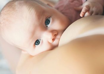 Triệu chứng nhận biết sớm và điều trị nấm đầu vú ở phụ nữ cho con bú
