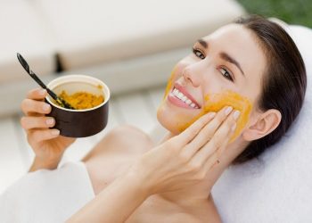 Mách bạn một số mẹo trị mụn bằng tinh bột nghệ cần ghi nhớ ngay!