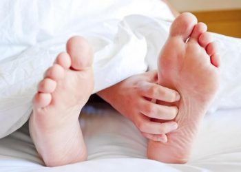 Nguyên nhân và cách xử lý nước ăn chân mùa mưa hiệu quả