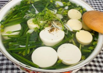5 cách nấu canh hẹ giản dị, thanh mát giải nhiệt ngày nắng nóng