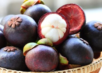 Cách chọn măng cụt ngon không kém gì chuyên gia