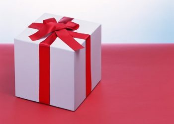 7 món quà tuyệt đối không nên biếu, tặng vào ngày Tết