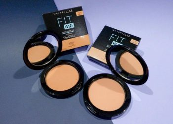 Review phấn nền kiềm dầu Maybelline New York Fit Me Compact Powder: cho lớp nền mịn lì hoàn hảo