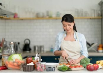 33 mẹo vặt nhà bếp giúp các bà nội trợ tiết kiệm thời gian