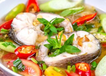 Ngoài rượu trắng và gừng hãy dùng những thứ nước này khử tanh để món cá vừa ngon ngọt, không nát, không tanh