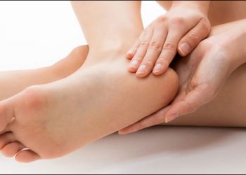 2 cách chà gót chân tại nhà hiệu quả giúp loại bỏ hoàn toàn da chết