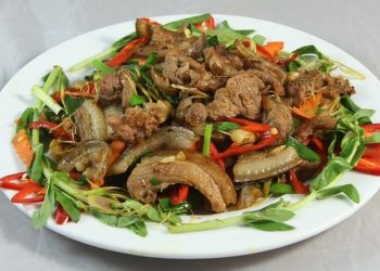 Cách làm món thịt lợn rừng xào xả ớt ngon tuyệt cú mèo