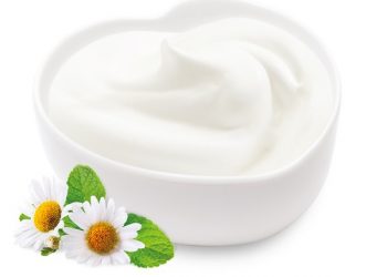Cách làm trắng da mặt bằng sữa chua nhanh nhất tại nhà