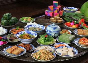 Học hỏi cách bày mâm cỗ ngày Tết đúng chuẩn người Hà Nội