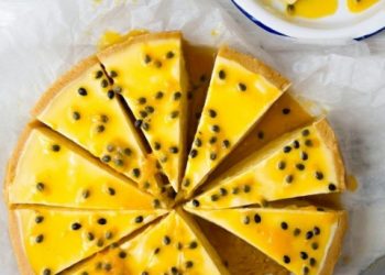 Cách làm Bánh phô-mai chanh dây ngọt mát cho bé ngày hè nóng