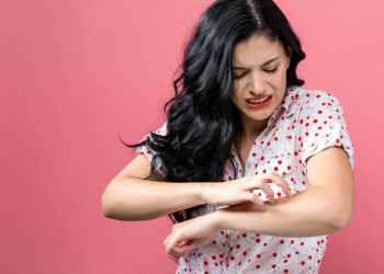 Da bị ngứa do đâu? Cách khắc phục ngứa da hiệu quả nhanh chóng, an toàn