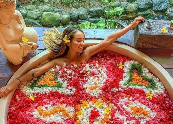 Top 7 dầu tắm phổ biến và được yêu thích nhất hiện nay