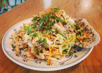 3 cách làm gỏi thịt gà đơn giản ăn hoài không ngán