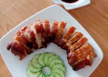 Cách làm heo quay giòn rụm với chảo chống dính