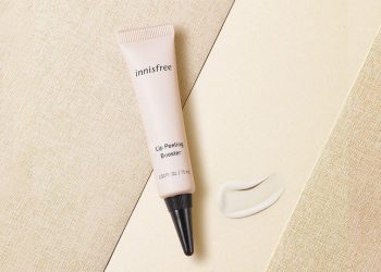 Review tẩy tế bào chết cho môi Innisfree Lip Peeling Booster: cho đôi môi hồng, mịn màng