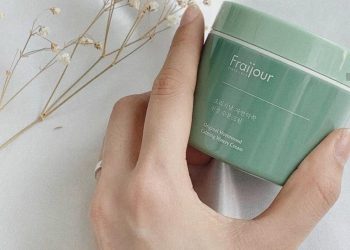 Review kem dưỡng Fraijour Original Herb Wormwooth Calming: cấp ẩm hiệu quả, đem lại làn da căng bóng