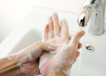 Cần làm gì để tránh tổn thương lan rộng khi bị chốc mép?