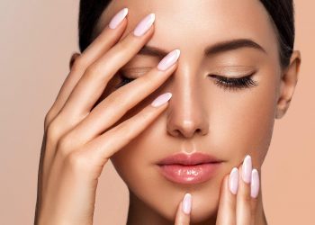 Làm nail khô tại Nga – Từ ‘vạn người chê’ đến dẫn đầu xu thế?