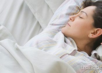 Mẹo đánh tan quầng thâm mắt hiệu quả