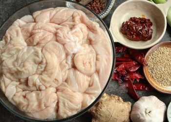 Không cần đến muối, rửa lòng già kiểu này vừa sạch lại chẳng còn mùi hôi