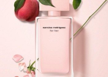 Review nước hoa Narciso Rodriguez For Her EDP: Sự hòa quyện của quyến rũ nồng nàn và sang trọng kiêu kì