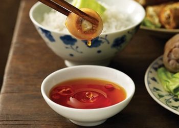 Mẹo chọn nước mắm ngon mà bà nội trợ nào cũng nên biết