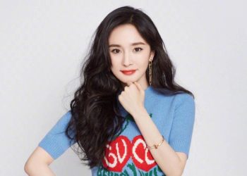 Phối trang phục giấu tuổi cho ngày hè năng động như Dương Mịch