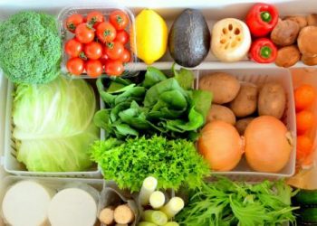 Bảo quản theo cách này, rau củ ngày Tết lúc nào cũng tươi rói