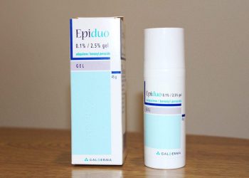 Review chấm mụn Epiduo – đánh bật những nốt mụn cứng đầu