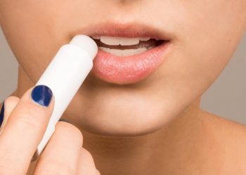 Top 10 son dưỡng có màu: bí quyết cho đôi môi căng mọng, ửng hồng