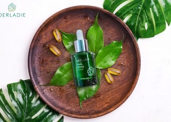 Review serum tràm trà Derladie Herbal Ampoule For Blemish: trị mụn hiệu quả trong 2 tuần