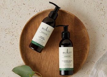 Review sữa rửa mặt Sukin Signature Foaming Facial Cleanser: làm sạch sâu, cấp ẩm cho mọi loại da