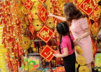 8 điều nên làm trong ngày Tết rước may mắn về nhà