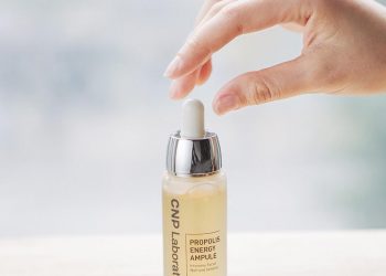 Review tinh chất keo ong CNP Laboratory: căng bóng da, chống lão hóa hiệu quả