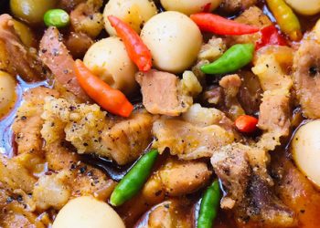 Không cần nước dừa cũng làm được món thịt kho trứng cút ngon đậm đà đưa cơm đơn giản tại nhà