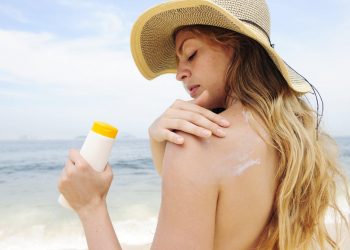 Top 9 kem chống nắng vật lý đang được giới làm đẹp ưu ái nhất hiện nay