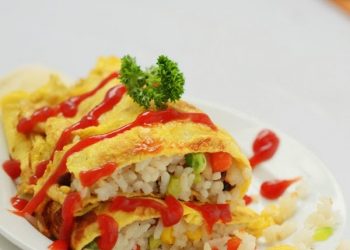 Cách làm món trứng cuộn cơm kiểu Nhật