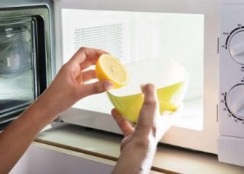 Cắt đôi quả chanh rồi bỏ vào lò vi sóng, bạn sẽ nhận được lợi ích bất ngờ