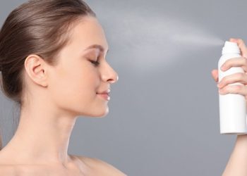 Xịt khoáng dưỡng ẩm là gì? Dùng khi nào đạt hiệu quả tốt nhất?