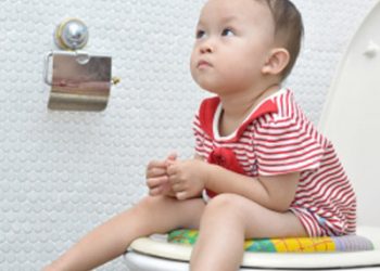 Mách bạn mẹo chữa táo bón cho trẻ sơ sinh cực đơn giản