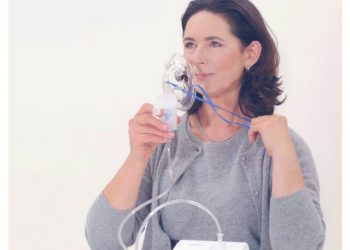 Xông mũi họng giúp để phòng hiệu quả bệnh hô hấp khi giao mùa
