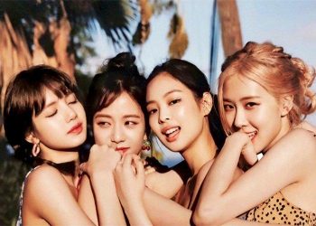 Học mẹo khéo léo tôn mái tóc đen như các cô nàng BLACKPINK