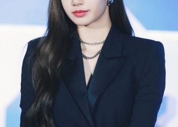 Gợi ý thời trang sân bay “siêu cool” từ Lisa (BLACKPINK)