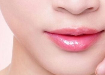 Top 5 mặt nạ ngủ giữ cho môi căng mọng suốt ngày dài