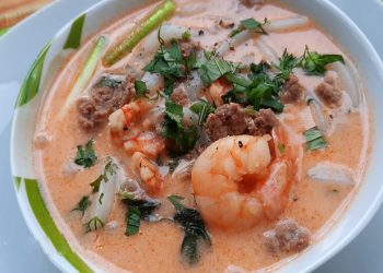 2 cách nấu bánh canh bột gạo nước cốt dừa thơm béo chuẩn vị Miền Tây
