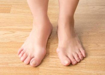 Cách điều trị hôi chân tận gốc giúp chàng tự tin hơn